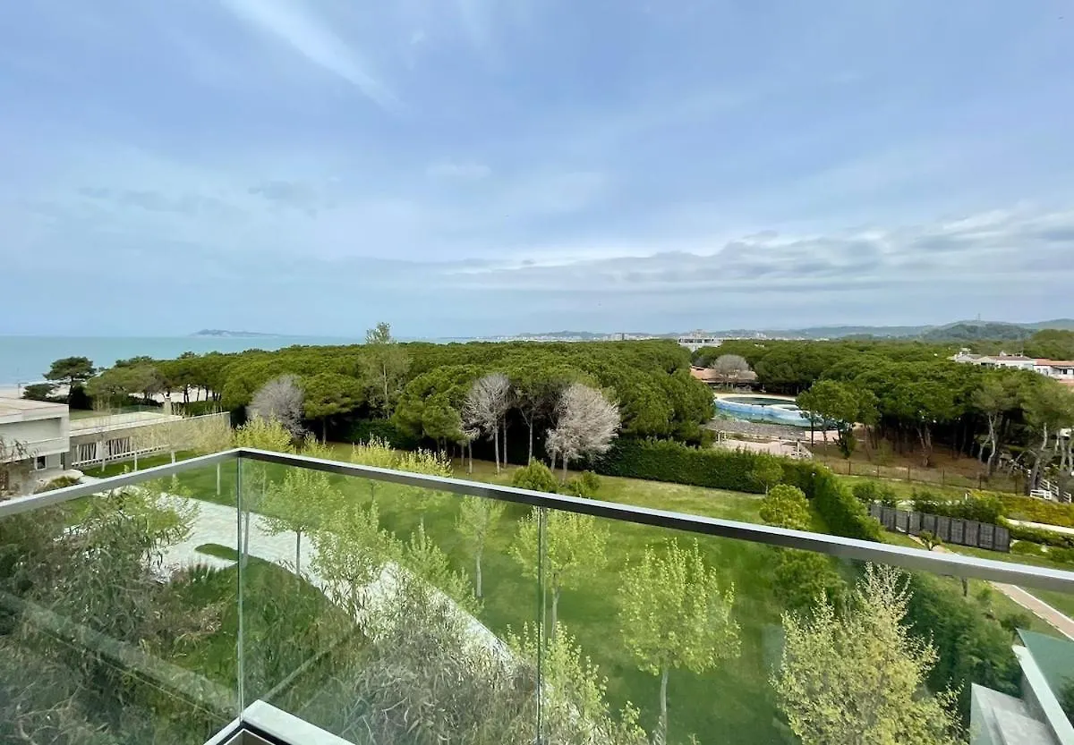 Lovely Sea-View Apartment Golem  Albania