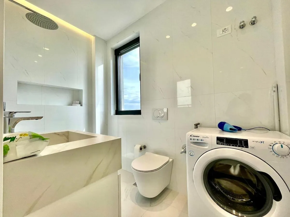 Lovely Sea-View Apartment Golem