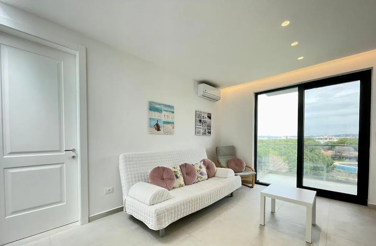 Lovely Sea-View Apartment location